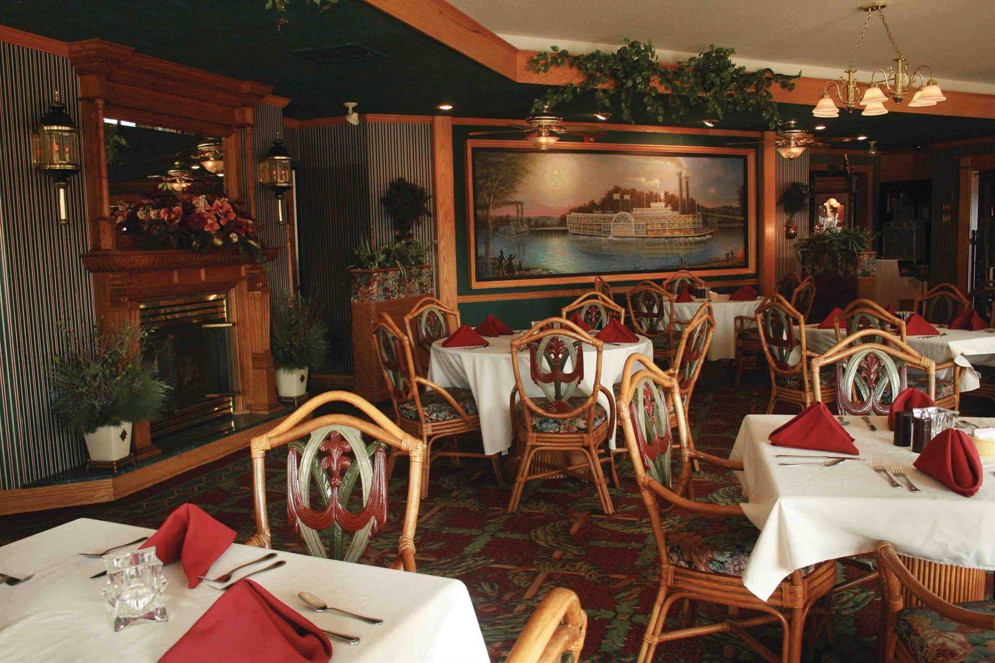Fulton Steamboat Inn Ronks Étterem fotó